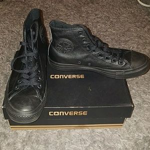 CONVERSE Leather All Black High Tops